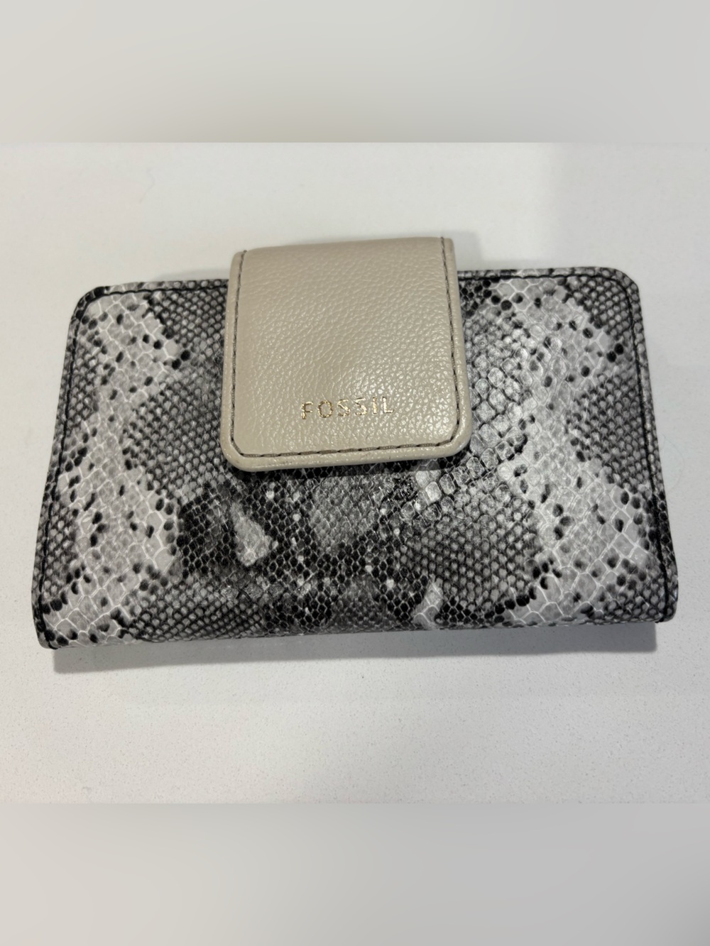 Fossil Black & Cream Snake-Print Leather bi fold Wallet